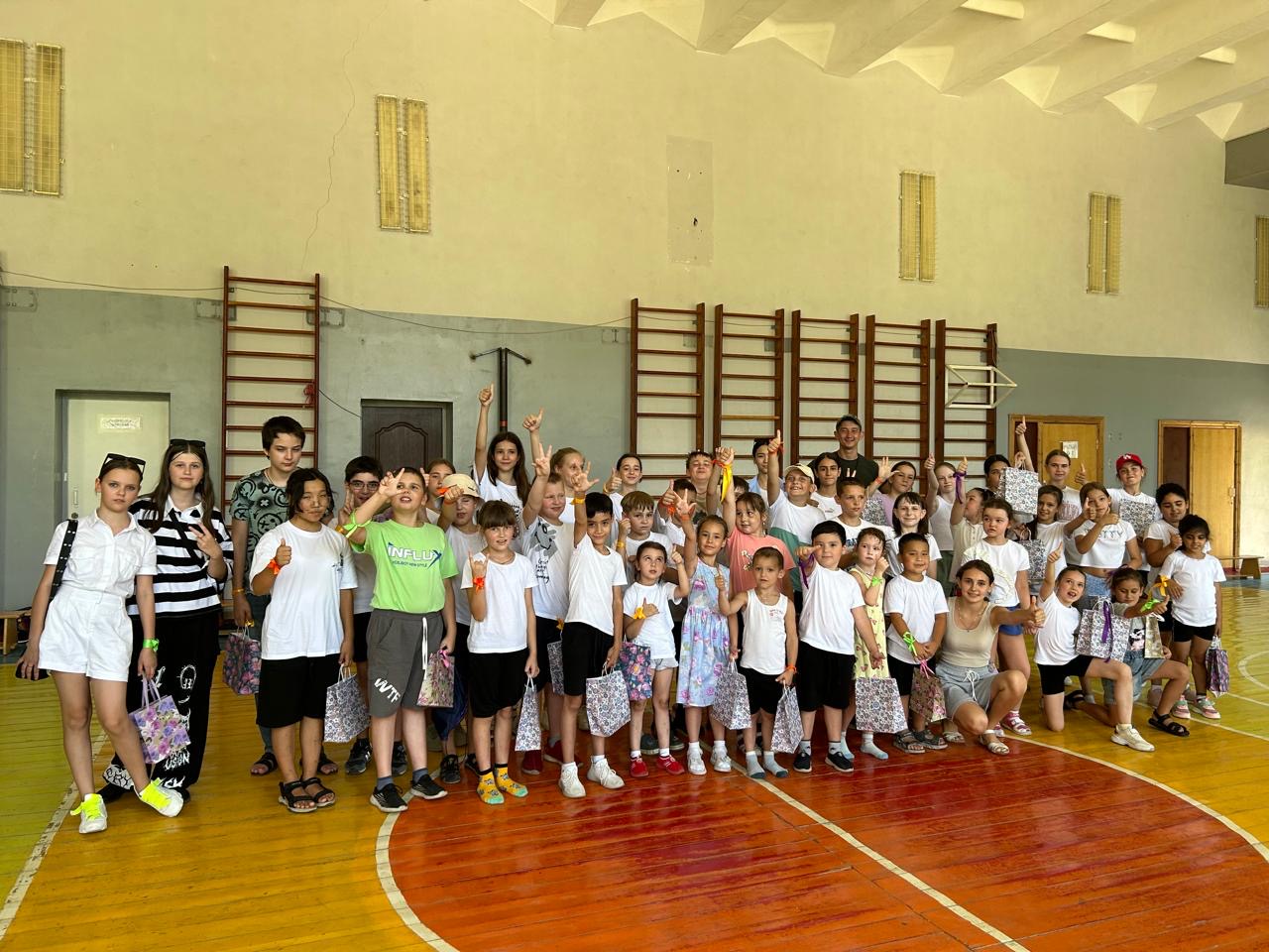 В Русской гимназии прошли «Весёлые старты» с участием воспитанников лагеря «Ноев ковчег»