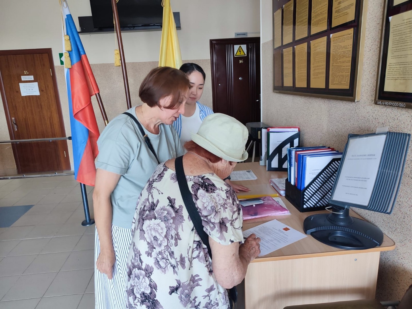 Специалисты социального отдела оказали помощь переселенцу из Узбекистана