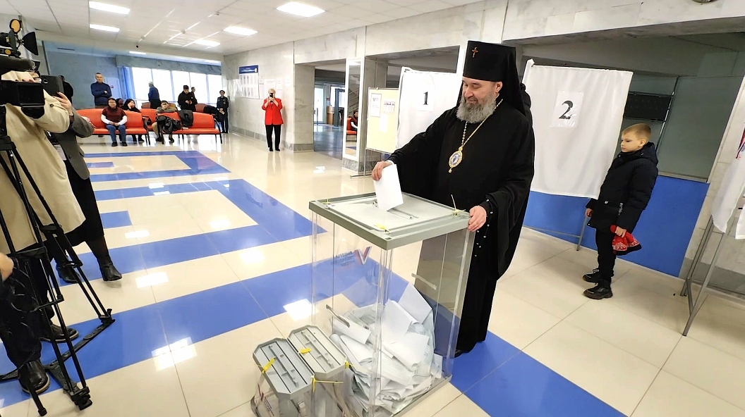 Архиепископ Юстиниан принял участие в голосовании на выборах Президента России