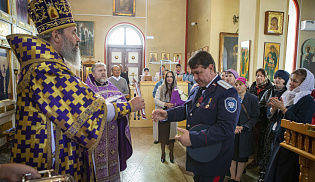 В праздник Воздвижения архиепископ Юстиниан совершил Литургию в храме села Приютное 