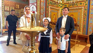 Бату Хасиков поздравил архиепископа Юстиниана с годовщиной архиерейской хиротонии 