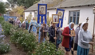 В Овате отметили престольный праздник в молитвенном доме Покрова Пресвятой Богородицы