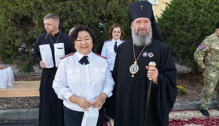 В Элисте состоялось торжественное построение учащихся казачьих классов в честь праздника Покрова Пресвятой Богородицы