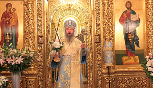 В праздник Успения Пресвятой Богородицы архиепископ Юстиниан совершил Литургию в Казанском соборе Элисты 