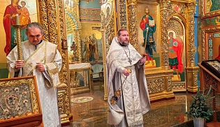 В Крещенский сочельник архиепископ Юстиниан совершил Литургию и великое освящение воды в Казанском соборе Элисты 