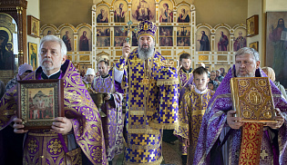 В праздник Воздвижения архиепископ Юстиниан совершил Литургию в храме села Приютное 