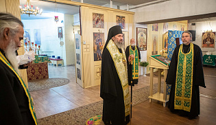 В день преставления Сергия Радонежского архиепископ Юстиниан совершил Литургию в Софийском храме Элисты