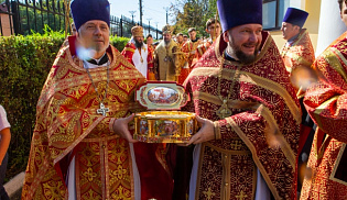 Архиепископ Юстиниан возглавил торжественную встречу мощей Георгия Победоносца в Элисте 