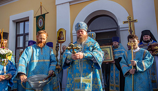 Архиепископ Юстиниан возглавил торжества в честь Престольного дня в Элисте
