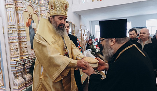 Архиепископ Юстиниан совершил Литургию в Свято-Георгиевском храме города Ярцево
