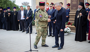 В Городовиковске открыли памятники Николаю II и цесаревичу Алексею