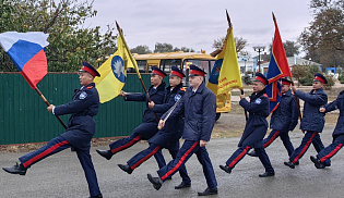 В праздник Покрова архиепископ Юстиниан совершил Литургию и поздравил кадетов казачьего корпуса в Городовиковске