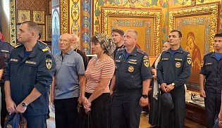 Архиепископ Юстиниан поздравил спасателей Калмыкии с праздником иконы Божией Матери «Неопалимая Купина»