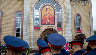 В Городовиковске открыли памятники Николаю II и цесаревичу Алексею