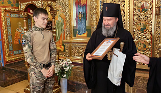 Архиепископ Юстиниан наградил поисковиков Калмыкии  за помощь в перезахоронении останков Семёна Бондаренко