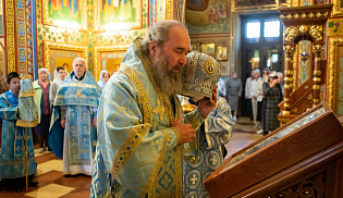 В праздник Покрова архиепископ Юстиниан совершил Литургию в Казанском соборе Элисты 