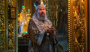 В Великую Среду архиепископ Юстиниан совершил Литургию Преждеосвященных Даров в Казанском соборе Элисты