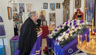 В праздник Воздвижения архиепископ Юстиниан совершил Литургию в храме села Садовое 