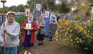 В Овате отметили престольный праздник в молитвенном доме Покрова Пресвятой Богородицы