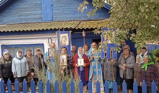 В Овате отметили престольный праздник в молитвенном доме Покрова Пресвятой Богородицы