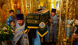 Архиепископ Юстиниан совершил всенощное бдение с чином погребения Пресвятой Богородицы в Казанском храме Элисты