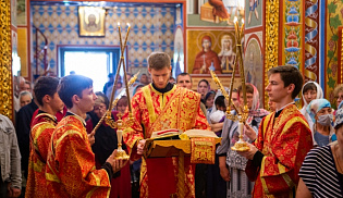 Архиепископ Юстиниан возглавил торжественную встречу мощей Георгия Победоносца в Элисте 