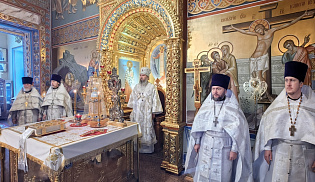 Архиепископ Юстиниан совершил Литургию с участием воспитанников Воскресной школы