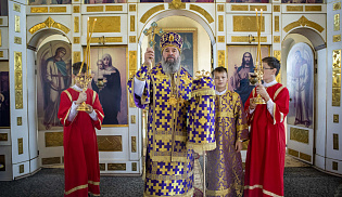 В праздник Воздвижения архиепископ Юстиниан совершил Литургию в храме села Приютное 