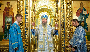 В праздник Рождества Пресвятой Богородицы архиепископ Юстиниан совершил Литургию в Казанском соборе Элисты