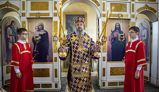 В праздник Воздвижения архиепископ Юстиниан совершил Литургию в храме села Приютное 