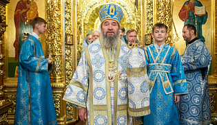 В праздник Рождества Пресвятой Богородицы архиепископ Юстиниан совершил Литургию в Казанском соборе Элисты