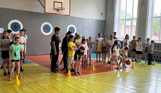 В Русской гимназии прошли «Весёлые старты» с участием воспитанников лагеря «Ноев ковчег»