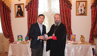Бату Хасиков поздравил архиепископа Юстиниана с праздником Воскресения Христова 