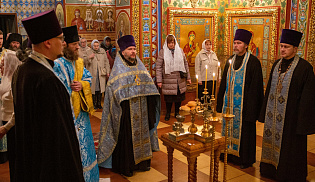 В Элисте встретили икону Пресвятой Богородицы «Знамение»