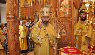 Видеосюжет: Освящение престола в честь святого равноапостольного князя Владимира в Элисте