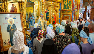 В праздник Рождества Богородицы архиепископ Юстиниан совершил Литургию в Казанском соборе Элисты 