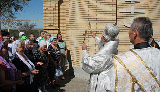 Архиепископ Юстиниан возглавил празднование Престольного дня храма Спаса Нерукотворного села Садовое