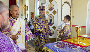 В праздник Воздвижения архиепископ Юстиниан совершил Литургию в храме села Приютное 