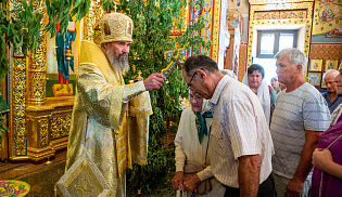 В День Святого Духа архиепископ Юстиниан совершил Литургию и помянул убиенного протоирея Николая Котельникова