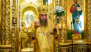 В Элисте состоялись торжества в честь 80-летия Явления Христа Спасителя