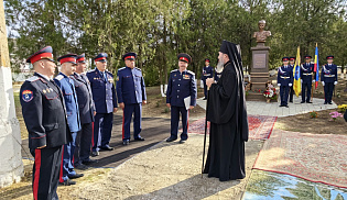 Архиепископ Юстиниан освятил памятник святому цесаревичу Алексию