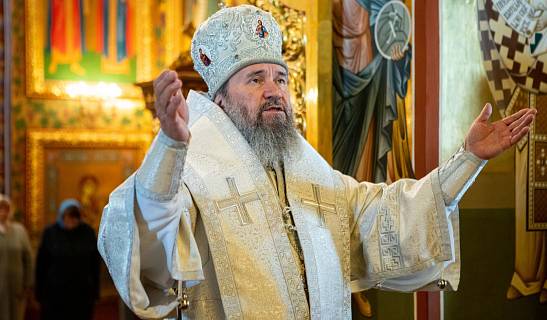 Архиепископ Юстиниан совершил Литургию в Казанском соборе Элисты