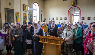В праздник Воздвижения архиепископ Юстиниан совершил Литургию в храме села Приютное 