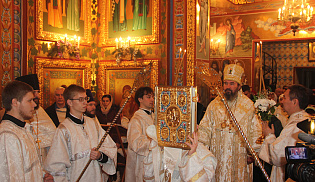 Рождественское богослужение в Казанском соборе Элисты
