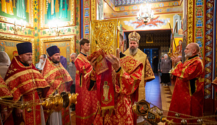 Архиепископ Юстиниан совершил Литургию и благодарственный молебен о Святейшем Патриархе