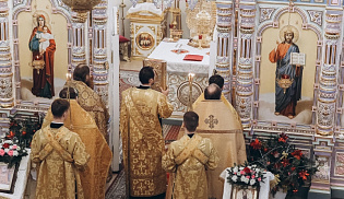 Архиепископ Юстиниан совершил Литургию в Свято-Георгиевском храме города Ярцево